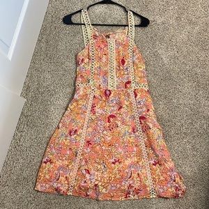 𝅺CHELSEA & Violet casual floral dress. Size S